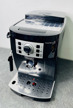 Кавомашина Delonghi Magnifica S